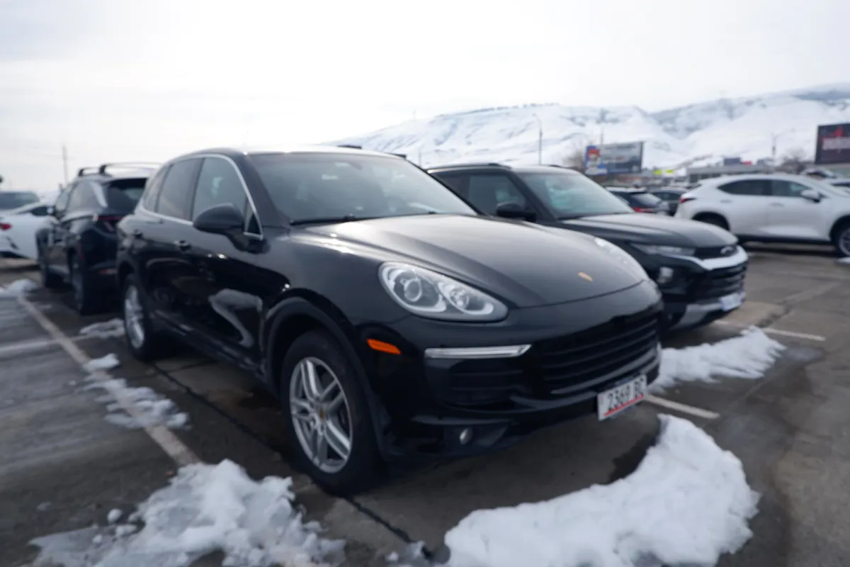 Porsche Cayenne - фото 1