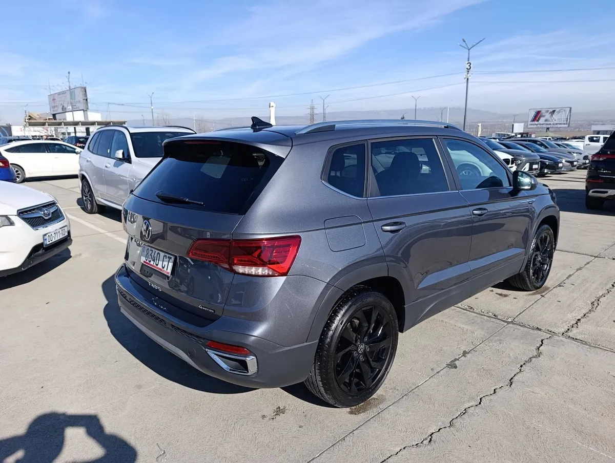 Volkswagen Taos - фото 1