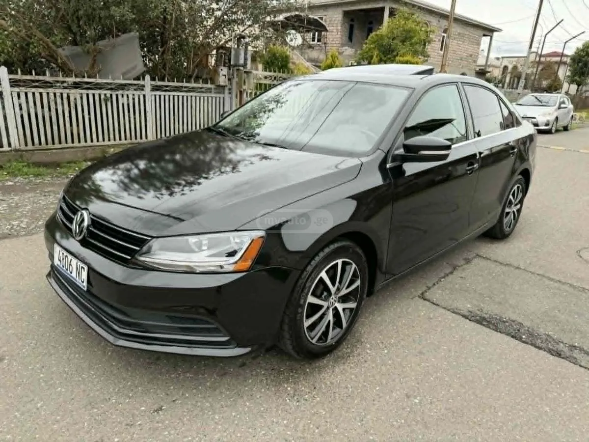 Volkswagen Jetta - фото 1