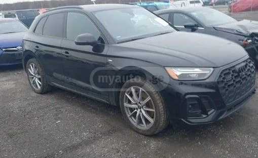 Audi Q5 - фото 1