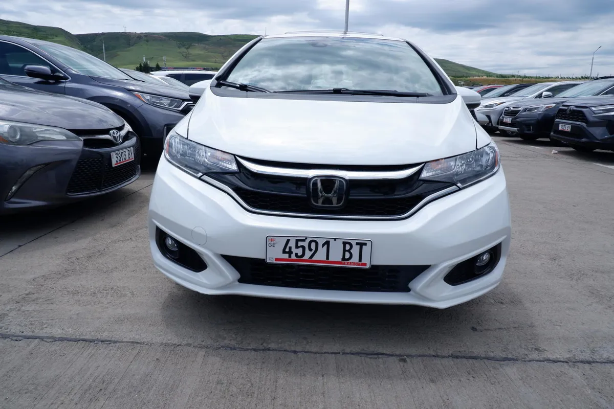 Honda Fit - фото 1