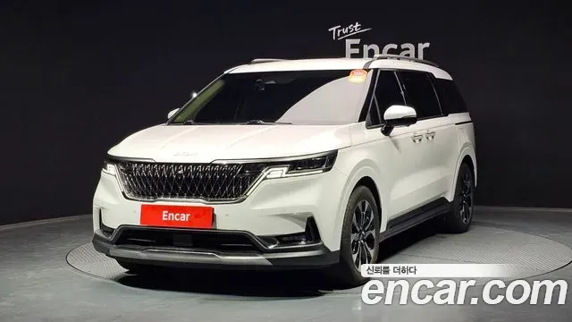 Kia Canival - фото 1