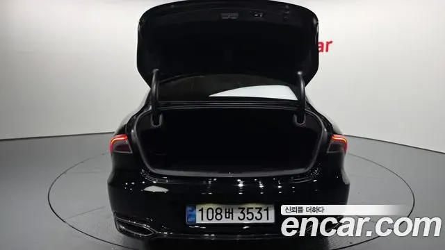 Hyundai Grandeur - фото 1