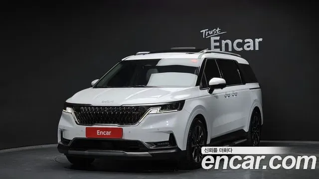 Kia Canival - фото 1