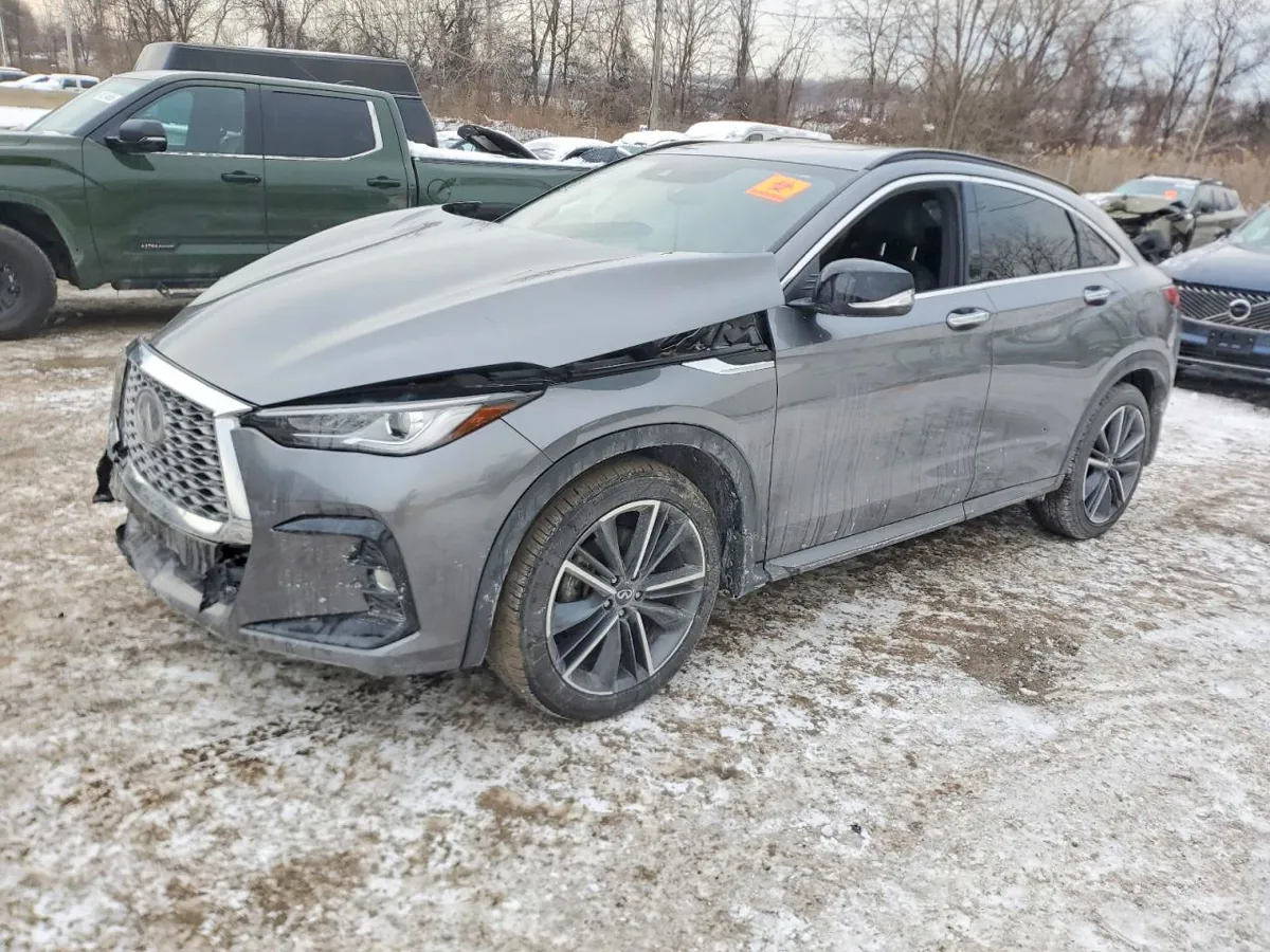 INFINITI - фото 1