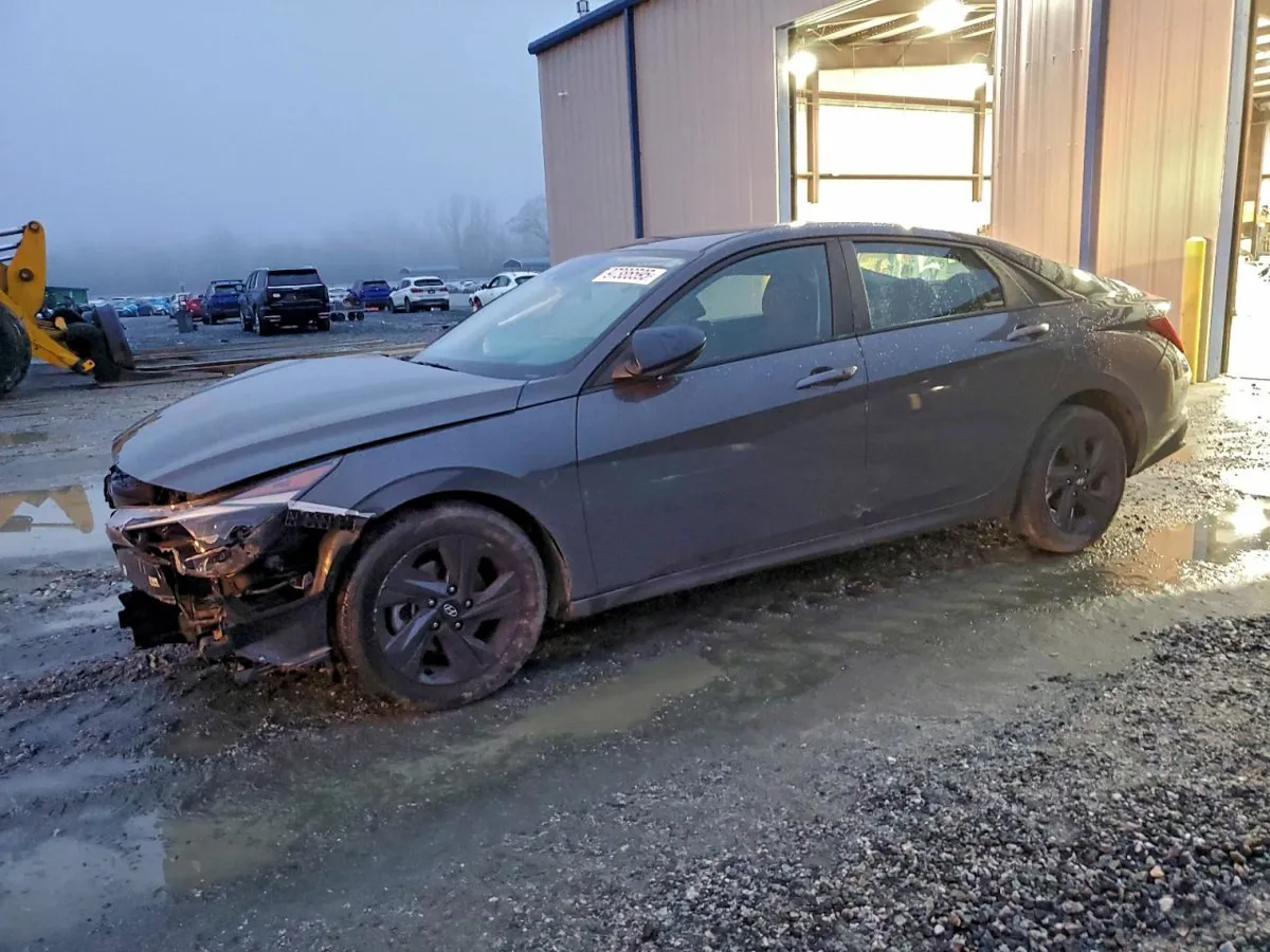 HYUNDAI ELANTRA SEL - фото 1