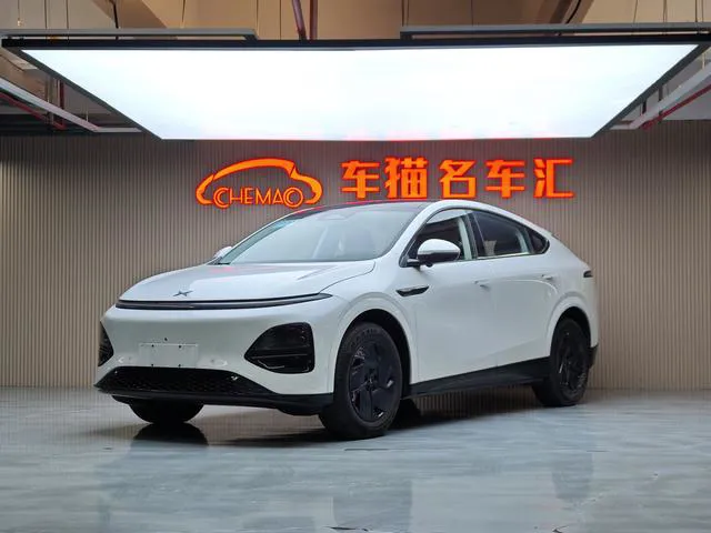 XPeng P7 - фото 1