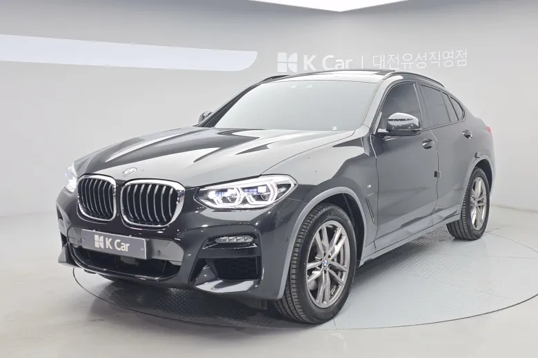 BMW X4 - фото 1