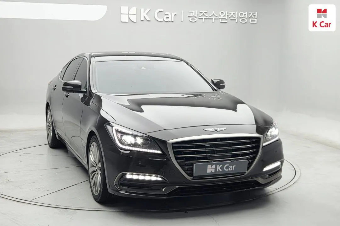 Genesis G80 - фото 1