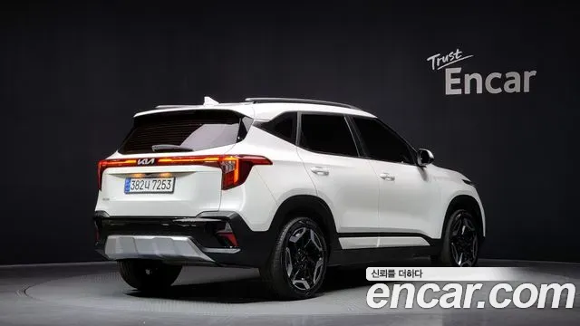 Kia Seltos - фото 1