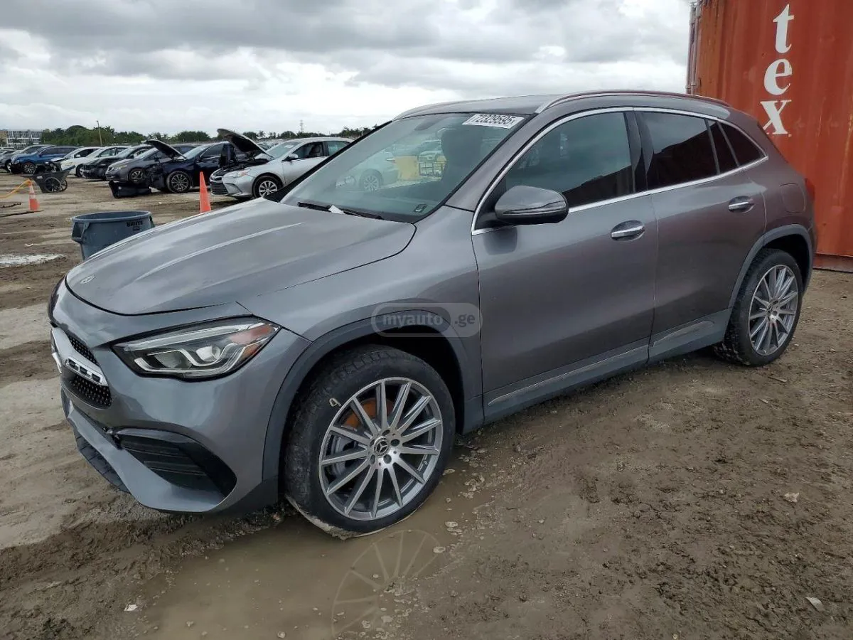 Mercedes-Benz GLA 250 - фото 1