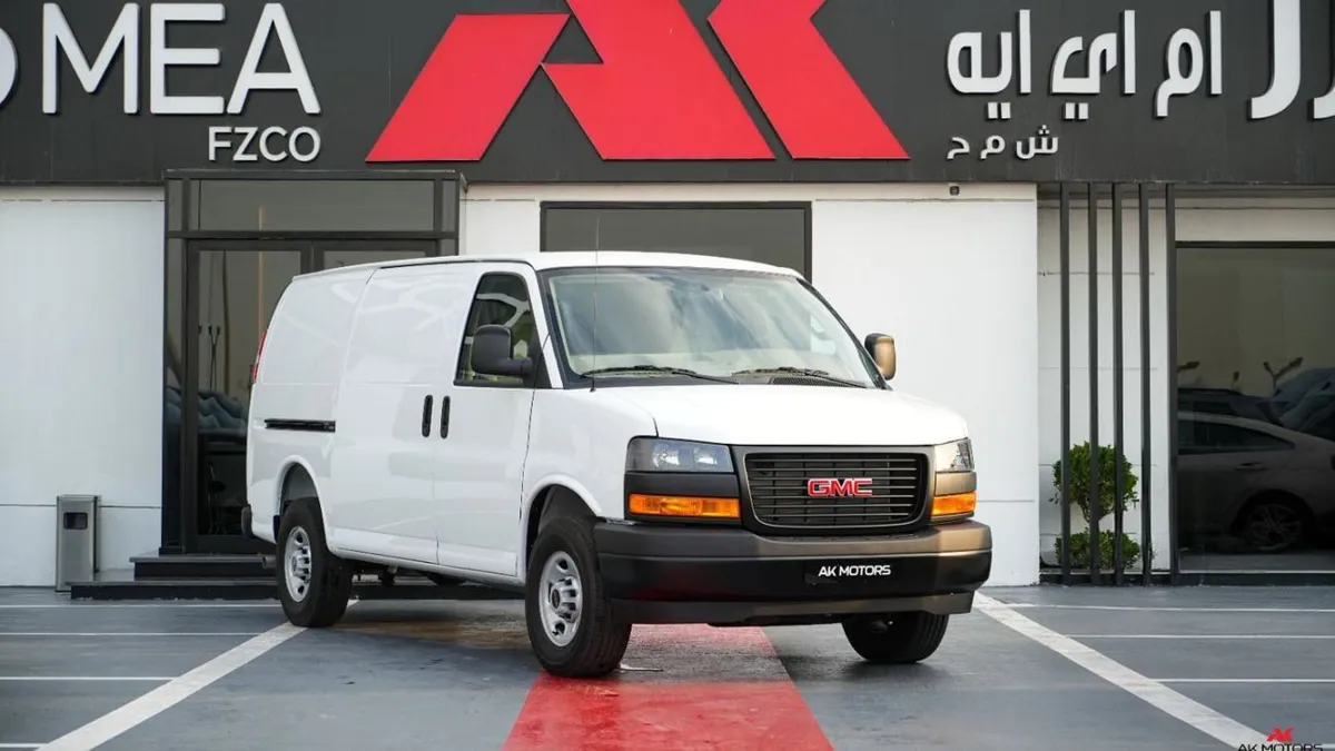 GMC Savana - фото 1