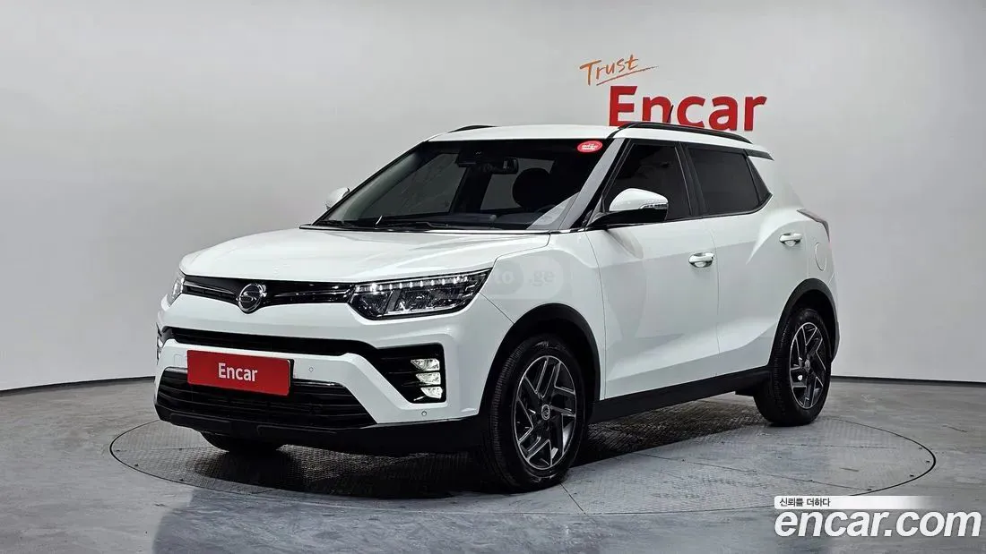 Ssangyong Tivoli - фото 1