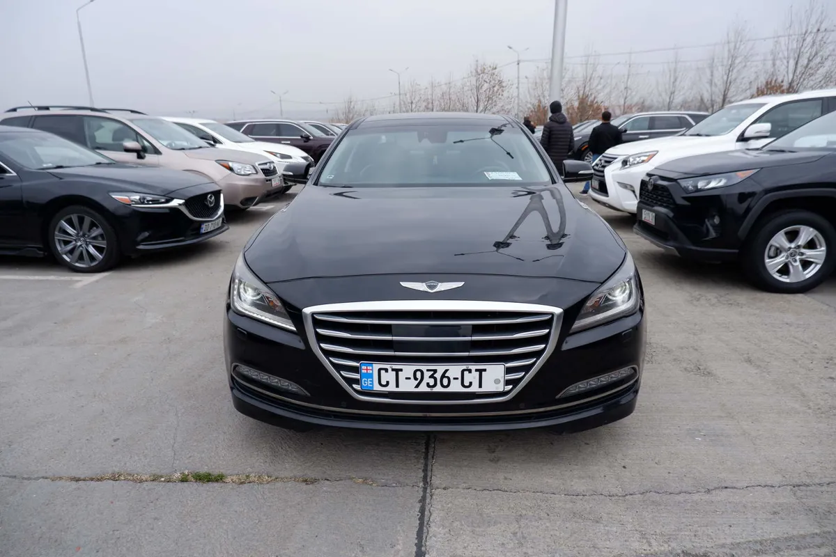 Genesis G80 - фото 1