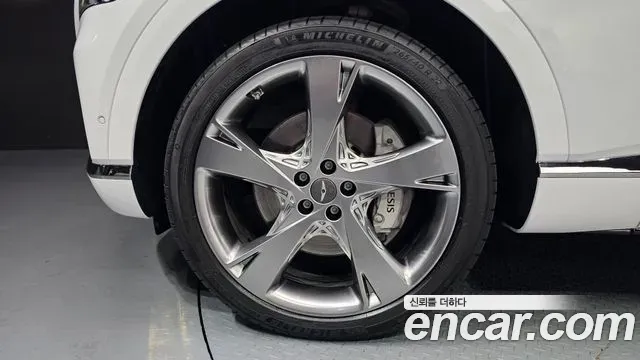 Genesis GV80 - фото 1