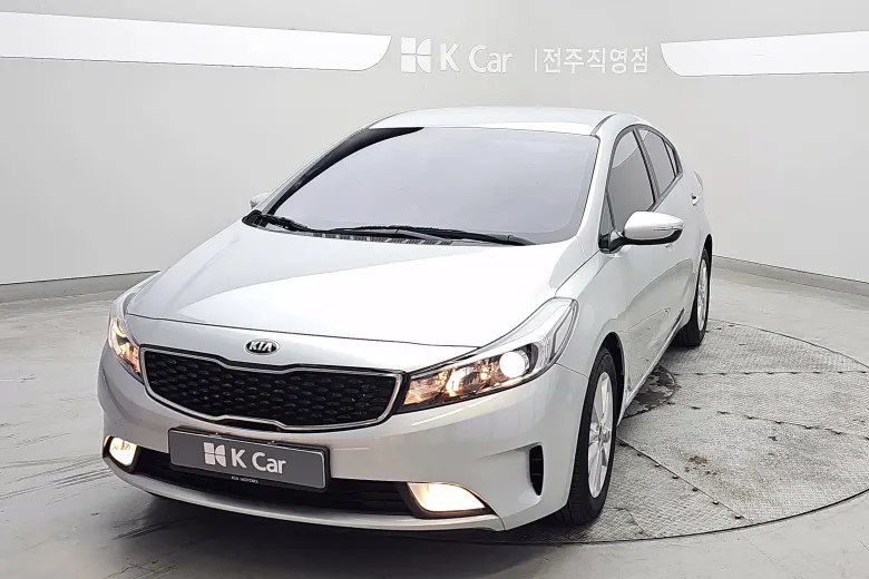 Kia K3 - фото 1