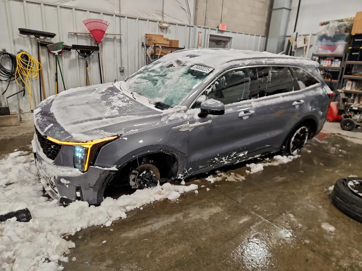 KIA SORENTO - фото 1