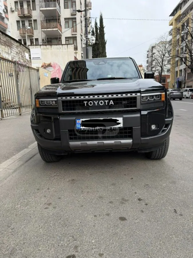 Toyota Land Cruiser Prado - фото 1