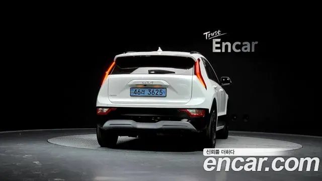 Kia Niro - фото 1