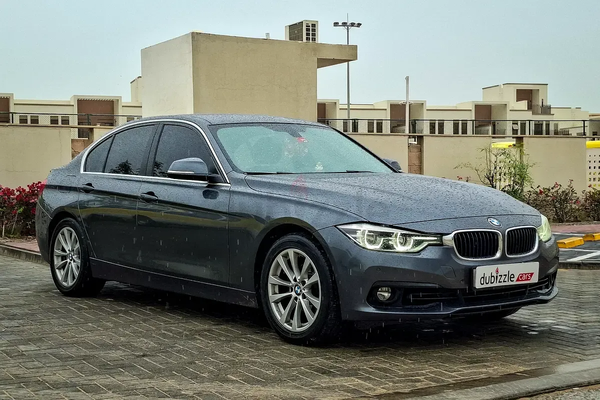 BMW 3-Series - фото 1