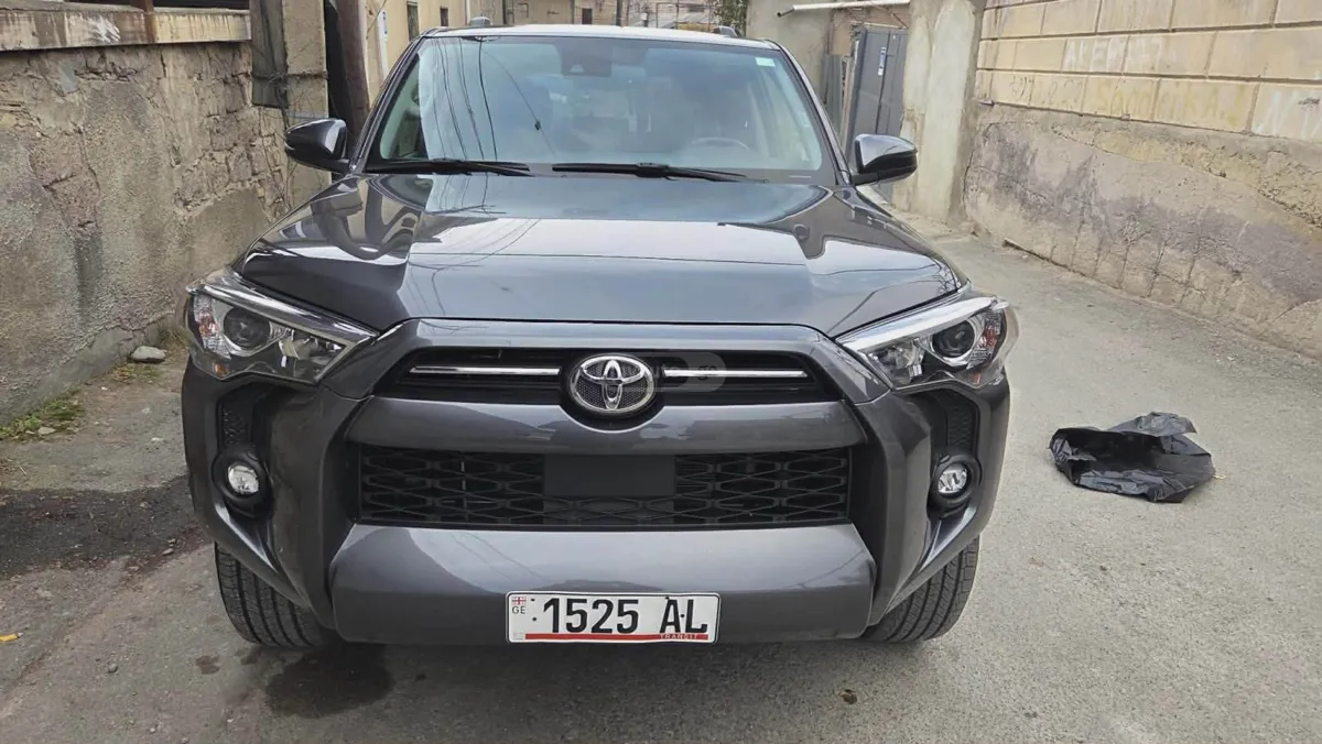 Toyota 4 Runner - фото 1