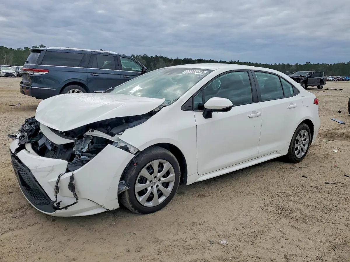 TOYOTA COROLLA LE - фото 1