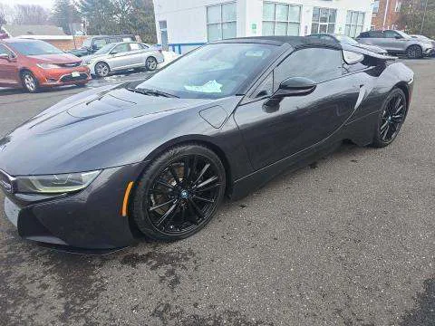 BMW i8 Base - фото 1