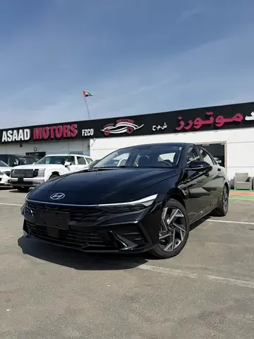 Hyundai Elantra - фото 1