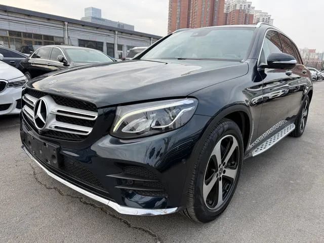Mercedes-Benz GLC - фото 1