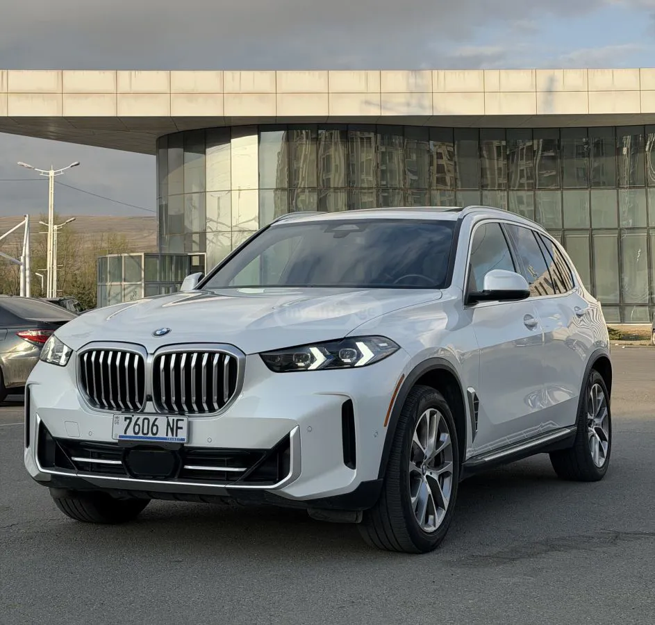 BMW X5 - фото 1