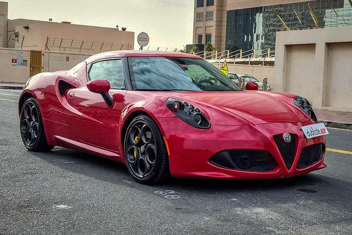 Alfa Romeo 4C - фото 1