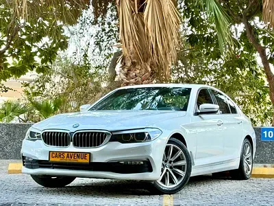 BMW 5-Series - фото 1