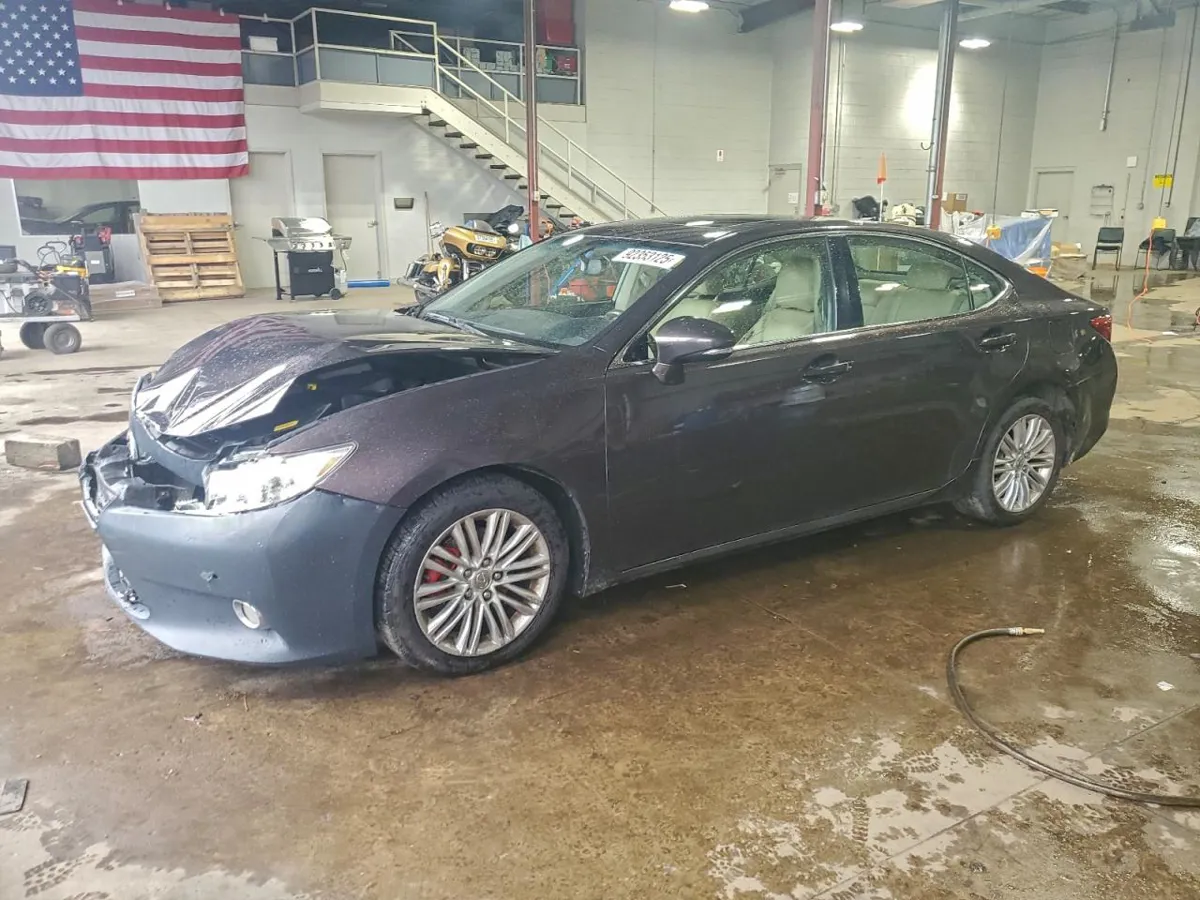 LEXUS ES - фото 1