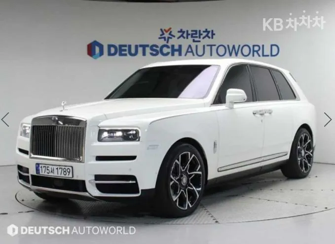 Rolls-Royce 컬리넌 6.7 V12 Black Badge - фото 1