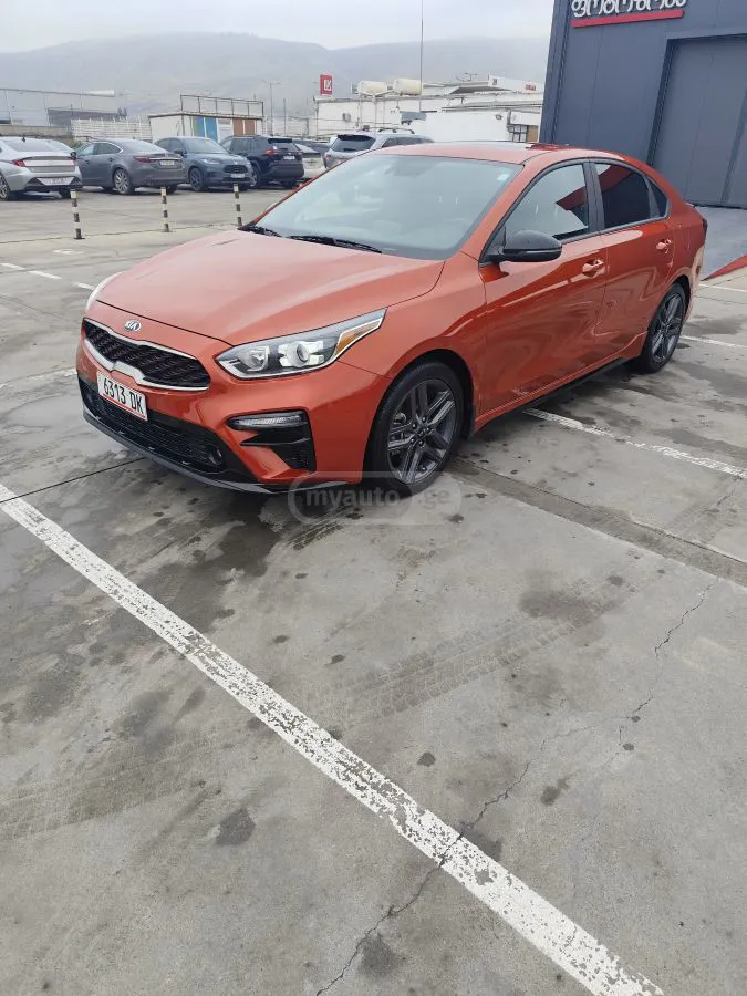 Kia Forte - фото 1