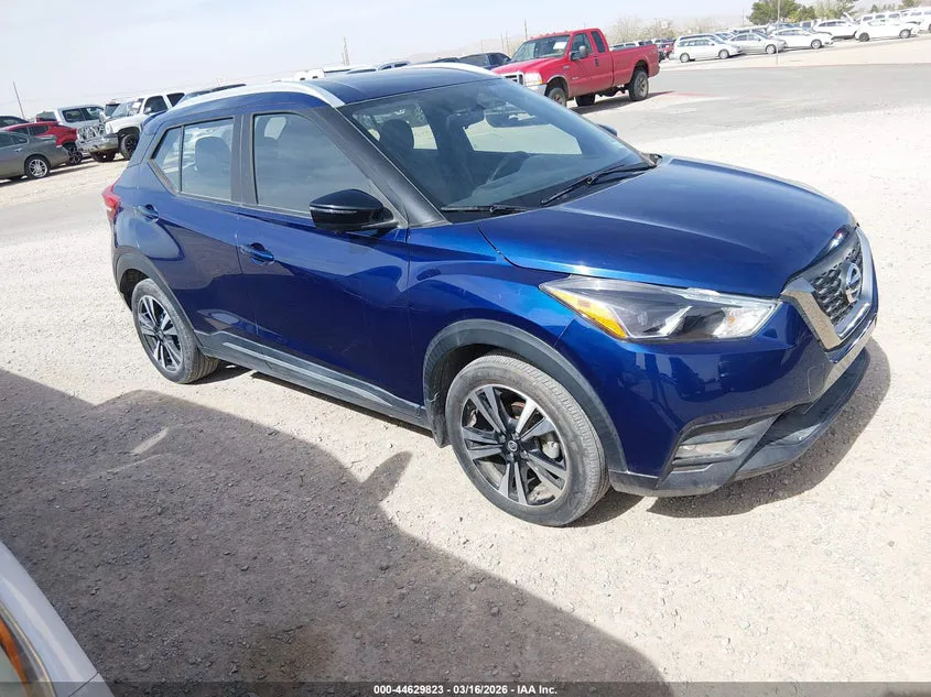 NISSAN KICKS SR - фото 1