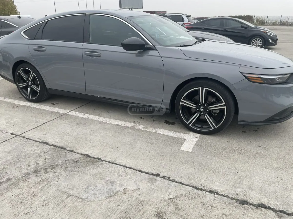 Honda Accord - фото 1