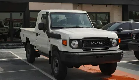 Toyota Land Cruiser 70 Series - фото 1