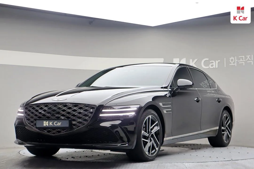 Genesis G80 - фото 1