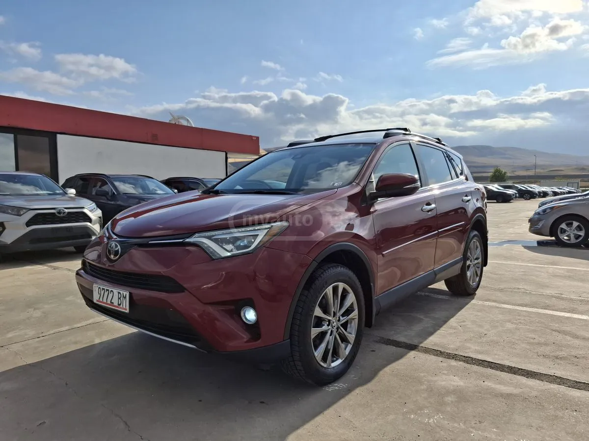 Toyota RAV 4 - фото 1