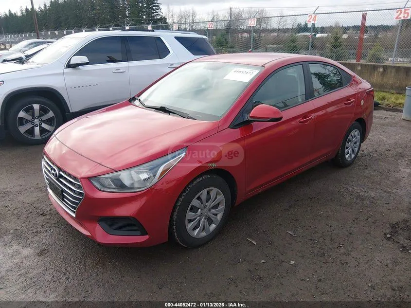 Hyundai Accent - фото 1