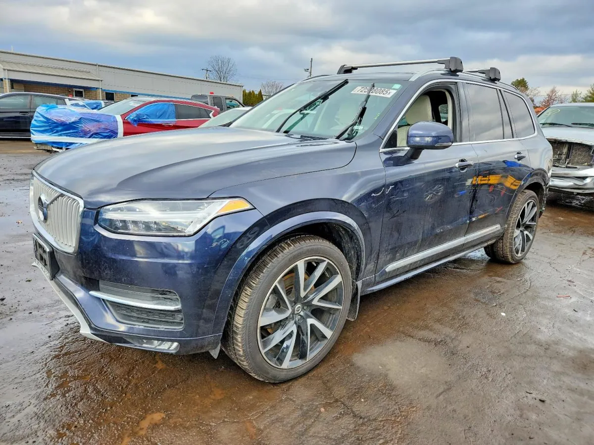 VOLVO XC90 - фото 1