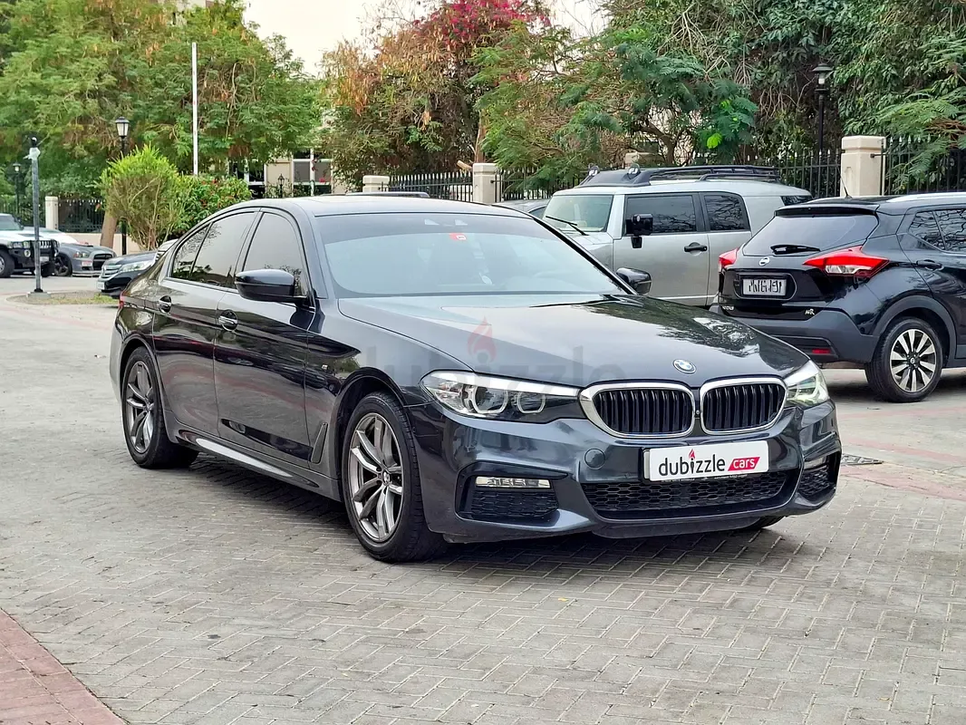 BMW 5-Series - фото 1