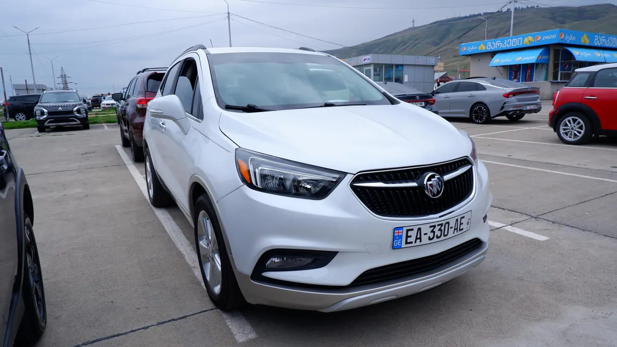 Buick Encore - фото 1