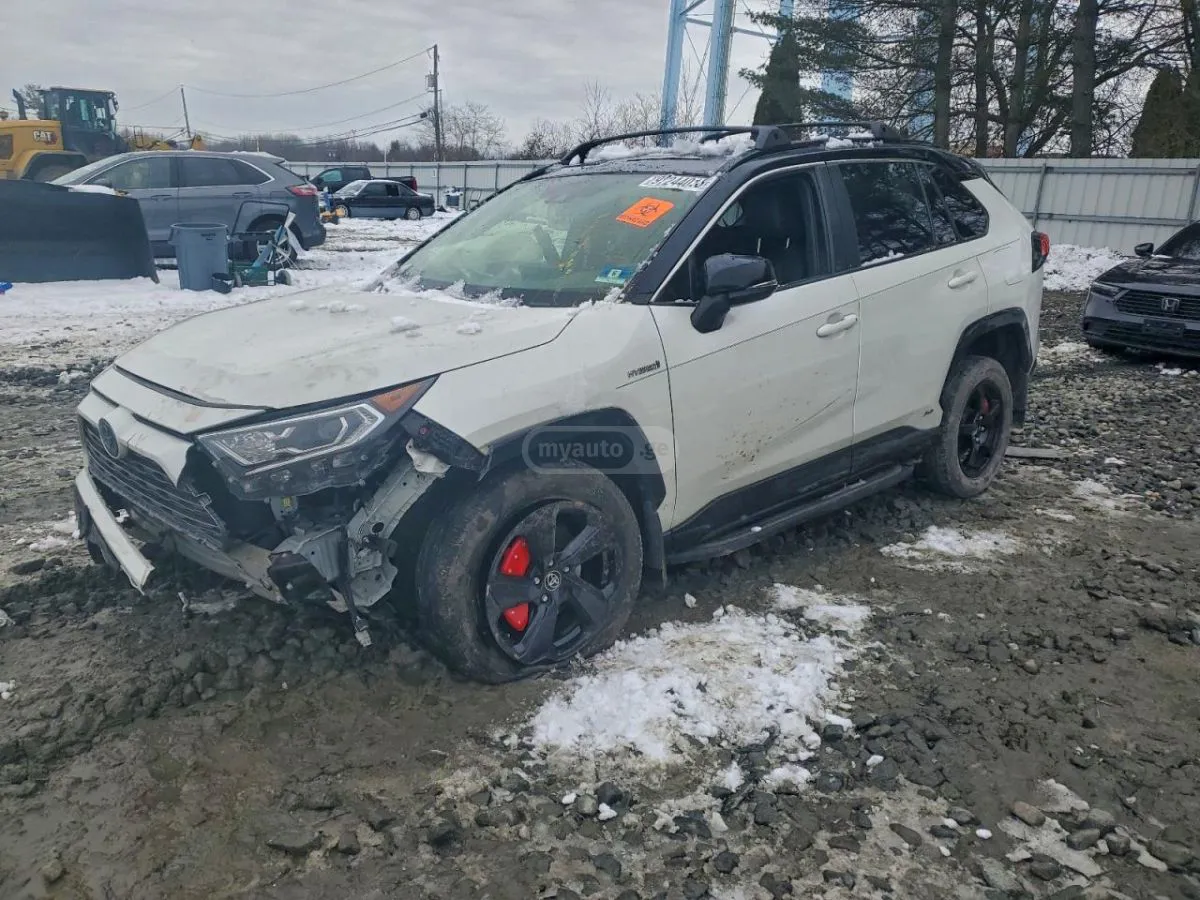 Toyota RAV 4 - фото 1