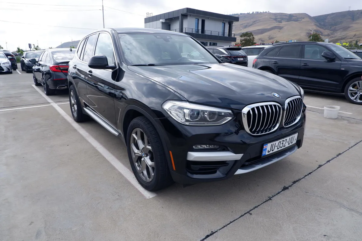BMW X3 - фото 1