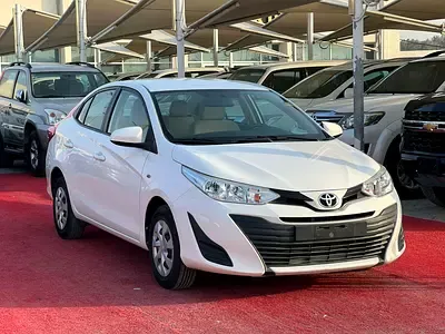 Toyota Yaris - фото 1