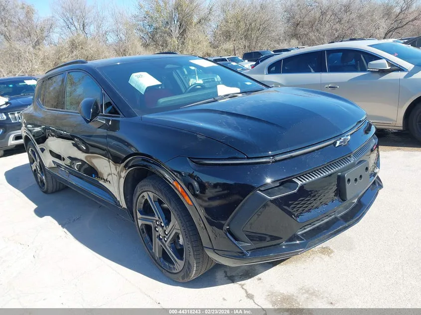 CHEVROLET EQUINOX EV RS - фото 1