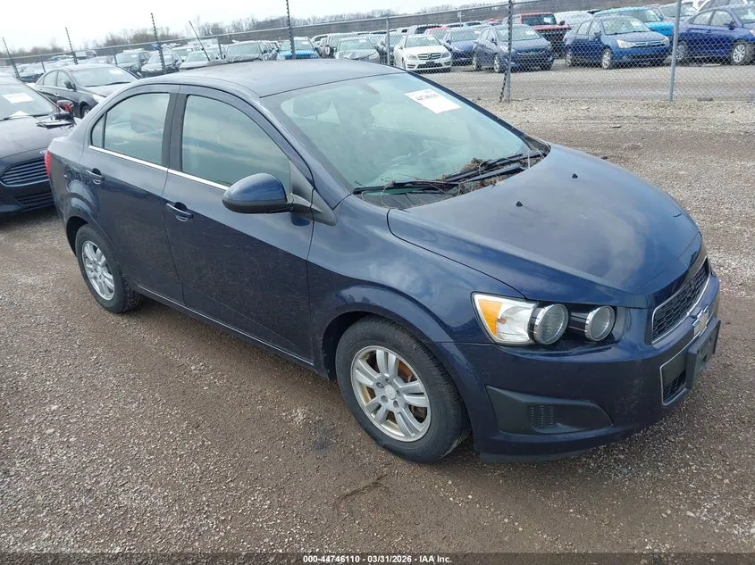 CHEVROLET SONIC LT AUTO - фото 1