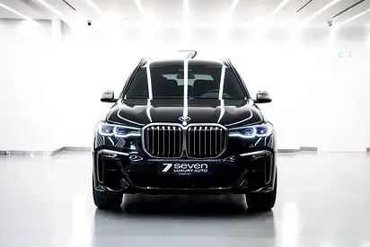 BMW X7 - фото 1